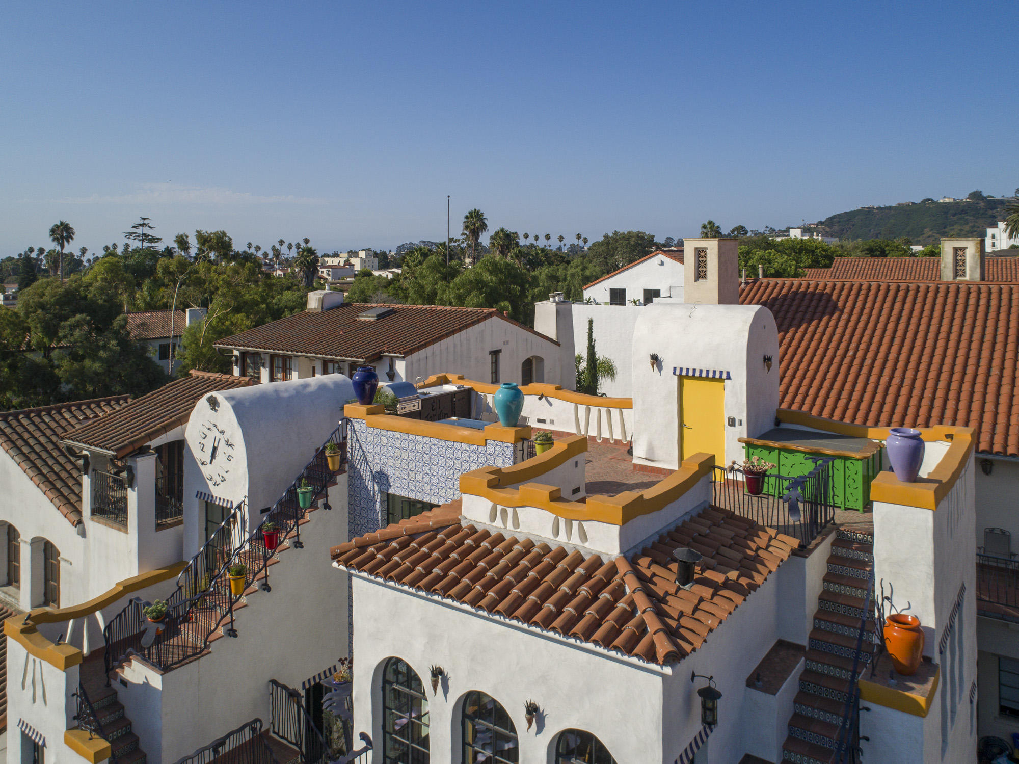 819 Garden Street Santa Barbara, CA 93101 - Photo 30 of 41 an aerial view of residential houses with outdoor space