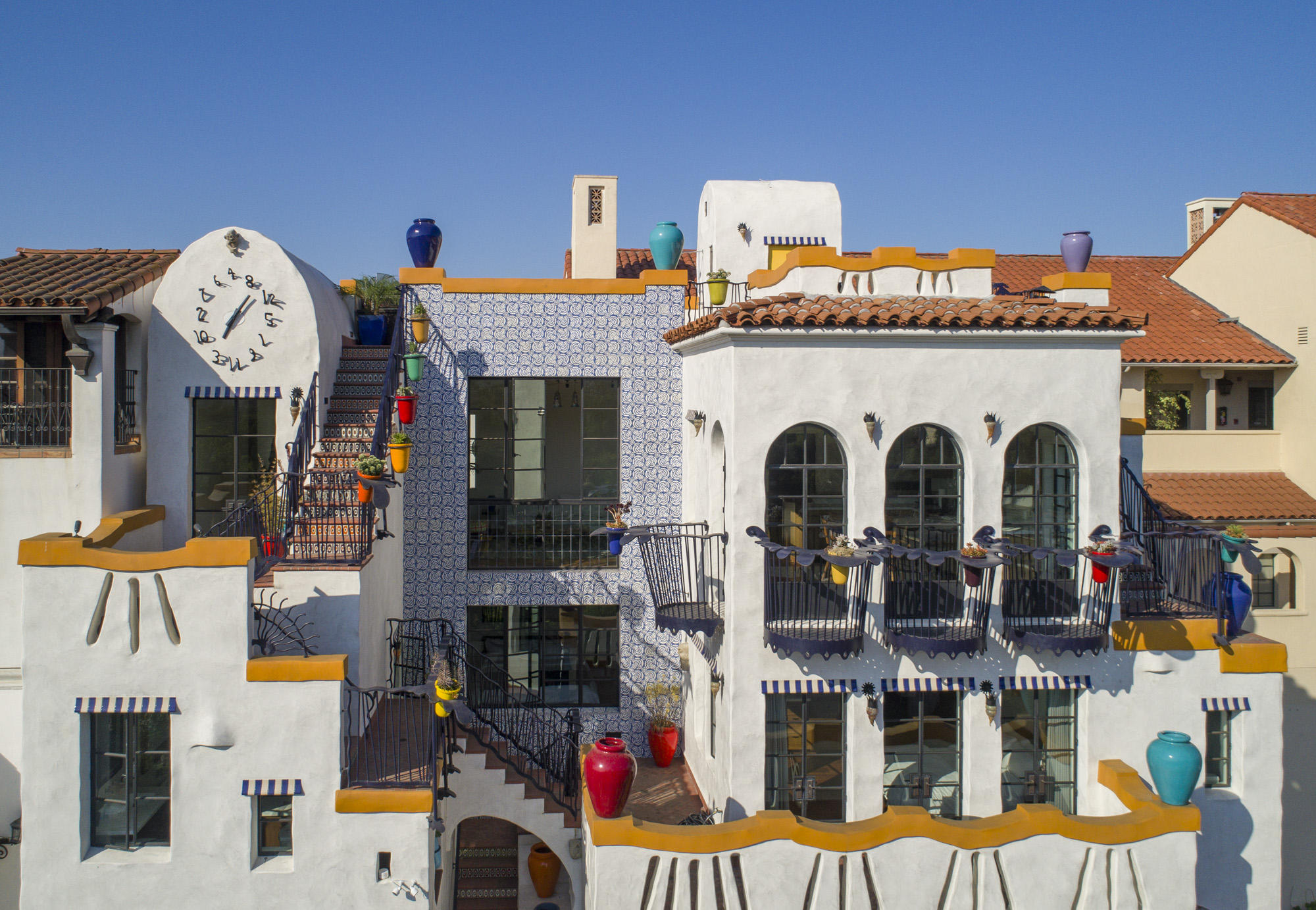 819 Garden Street Santa Barbara, CA 93101 - Photo 35 of 41 a view of parked car with retail shops
