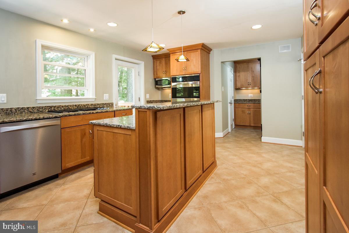 7102 Hadlow Court Springfield, VA 22152 - Photo 12 of 38 Recessed lighting as well as undercabinet lighting