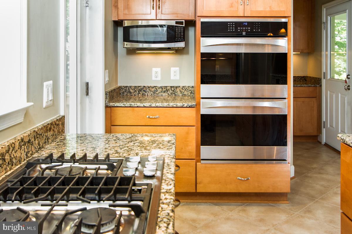 7102 Hadlow Court Springfield, VA 22152 - Photo 14 of 38 Double built-in convection wall ovens