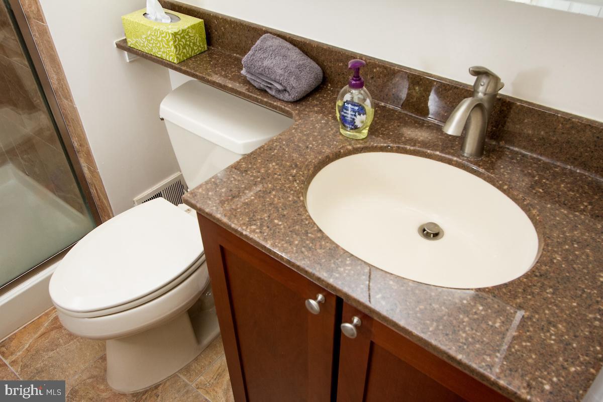 7102 Hadlow Court Springfield, VA 22152 - Photo 29 of 38 Gallery Image 29