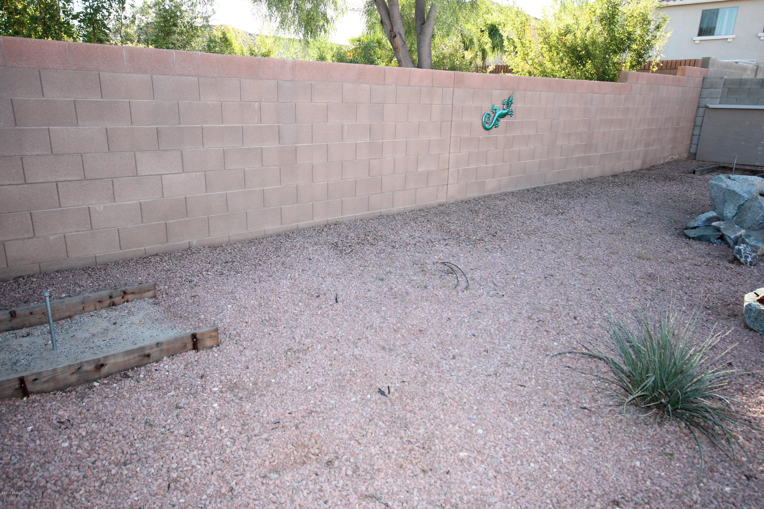 17779 West Calavar Road Surprise, AZ 85388 - Photo 14 of 15 17779 W Calavar 059