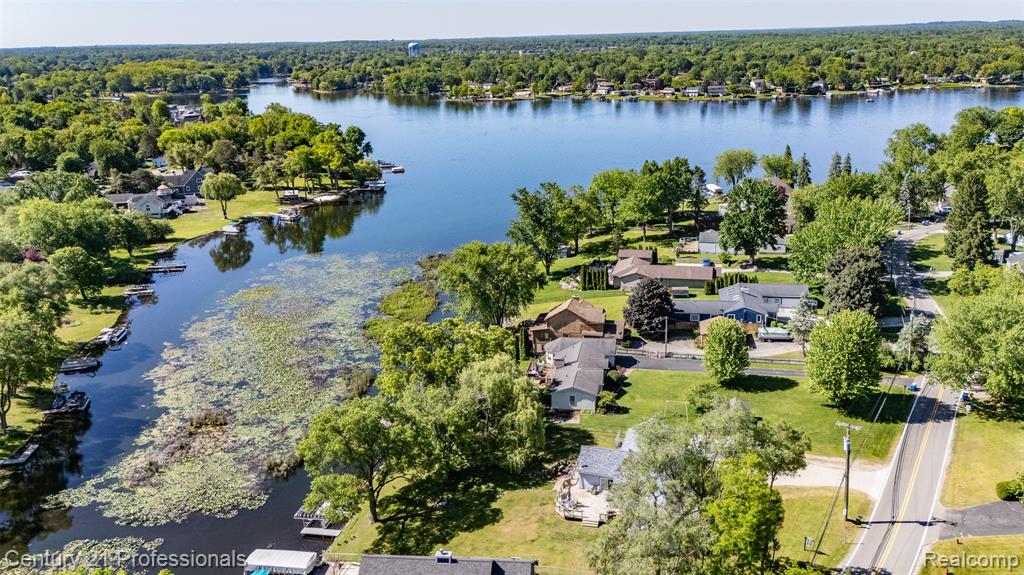 3251 Mann Road Clarkston, MI 48346 - Photo 7 of 41