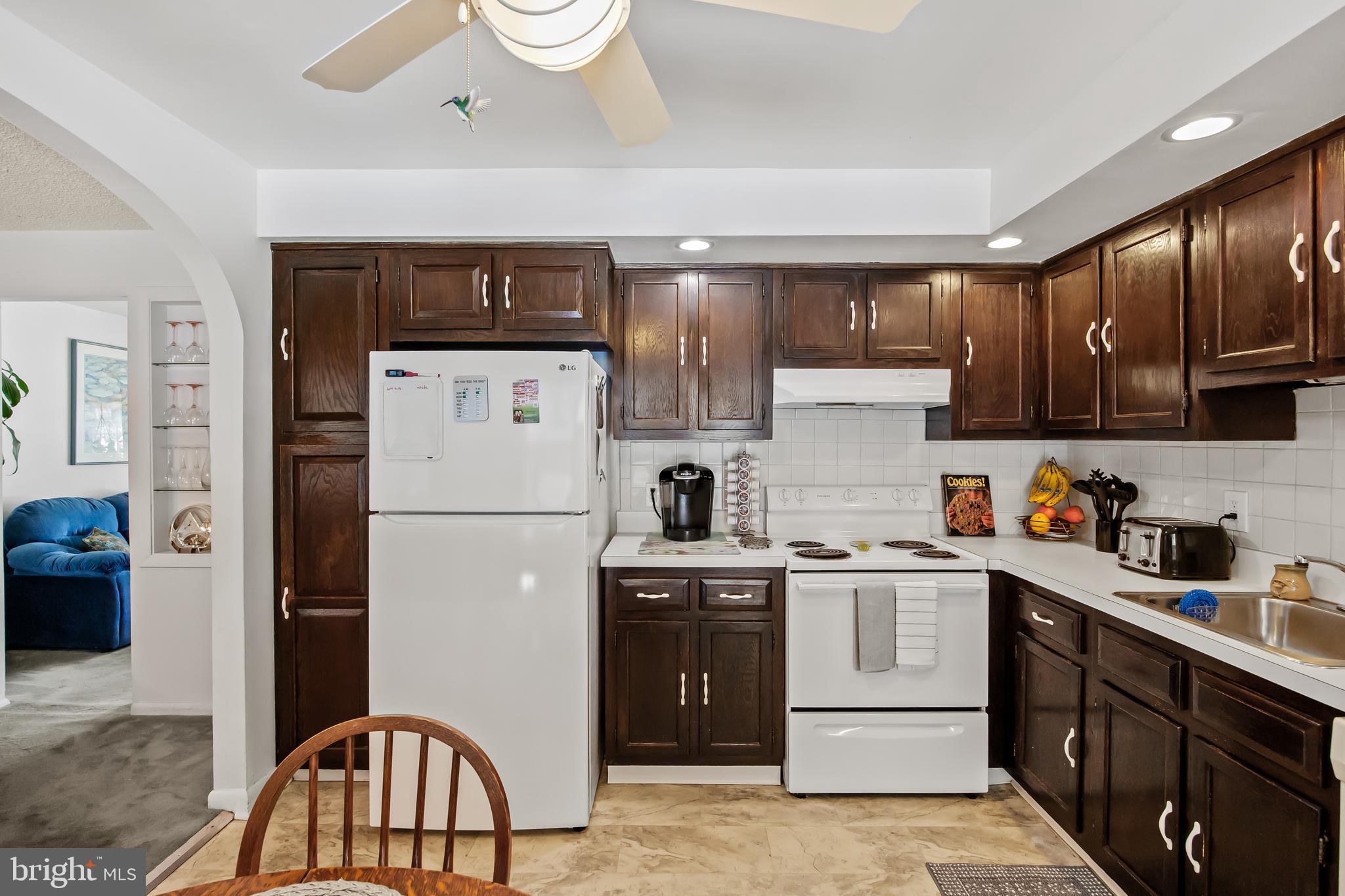 175 Forge Road Delran, NJ 08075 - Photo 11 of 34 Kitchen