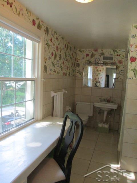 13 Edgewood Road Saginaw, MI 48638 - Photo 17 of 56 Master Bath