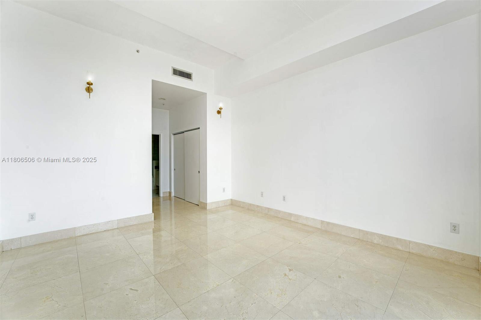 2001 Meridian Avenue, Unit 516 Miami Beach, FL 33139 - Photo 10 of 26