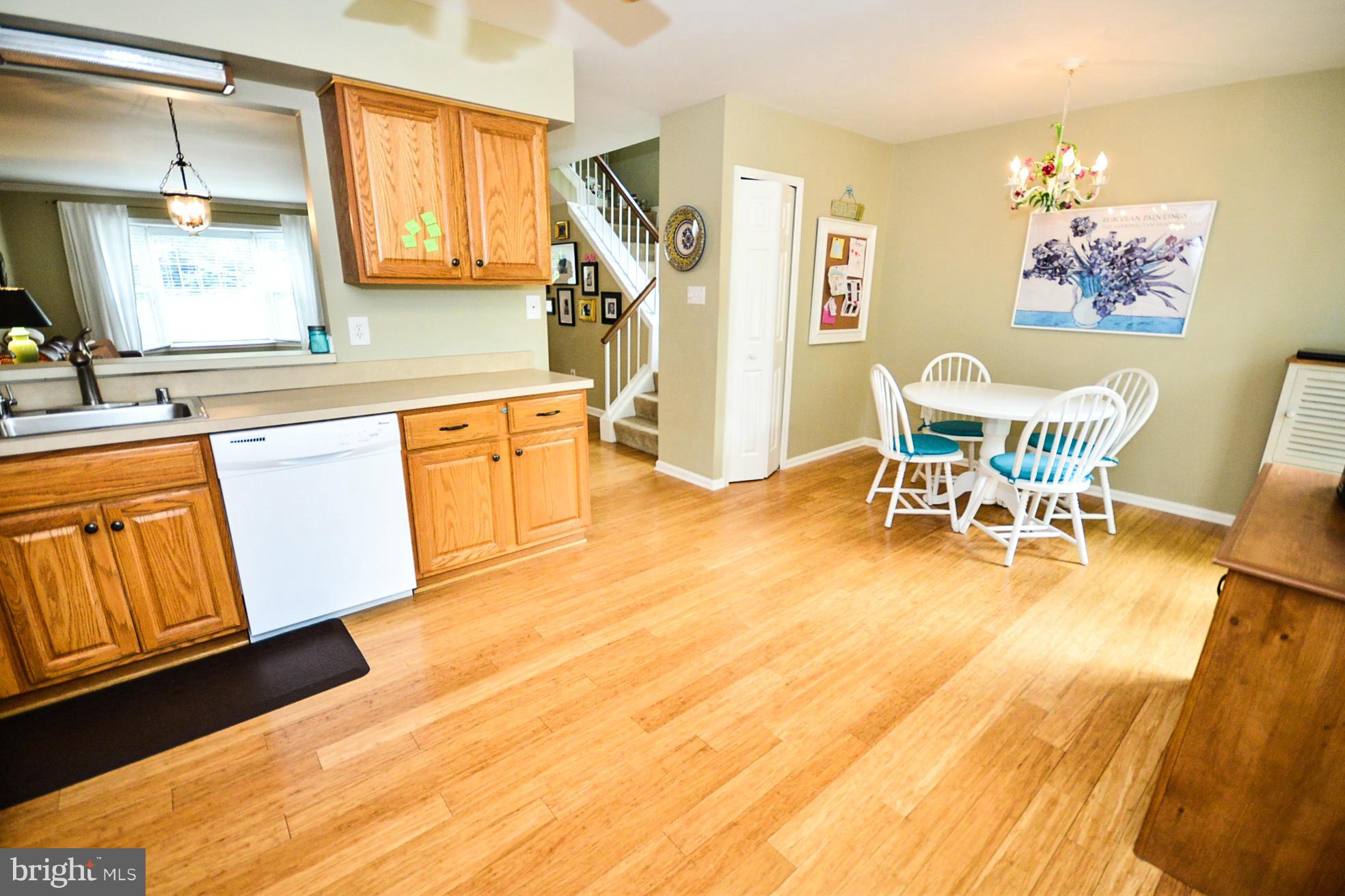 8420 Springfield Oaks Drive Springfield, VA 22153 - Photo 9 of 28 Kitchen