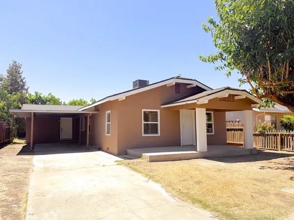 $390,000 | 1274 Dos Palos Avenue, Dos Palos, CA 93620