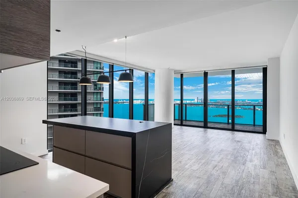 $798,500 | 650 Northeast 32nd Street, Unit 4407, Miami, FL 33137
