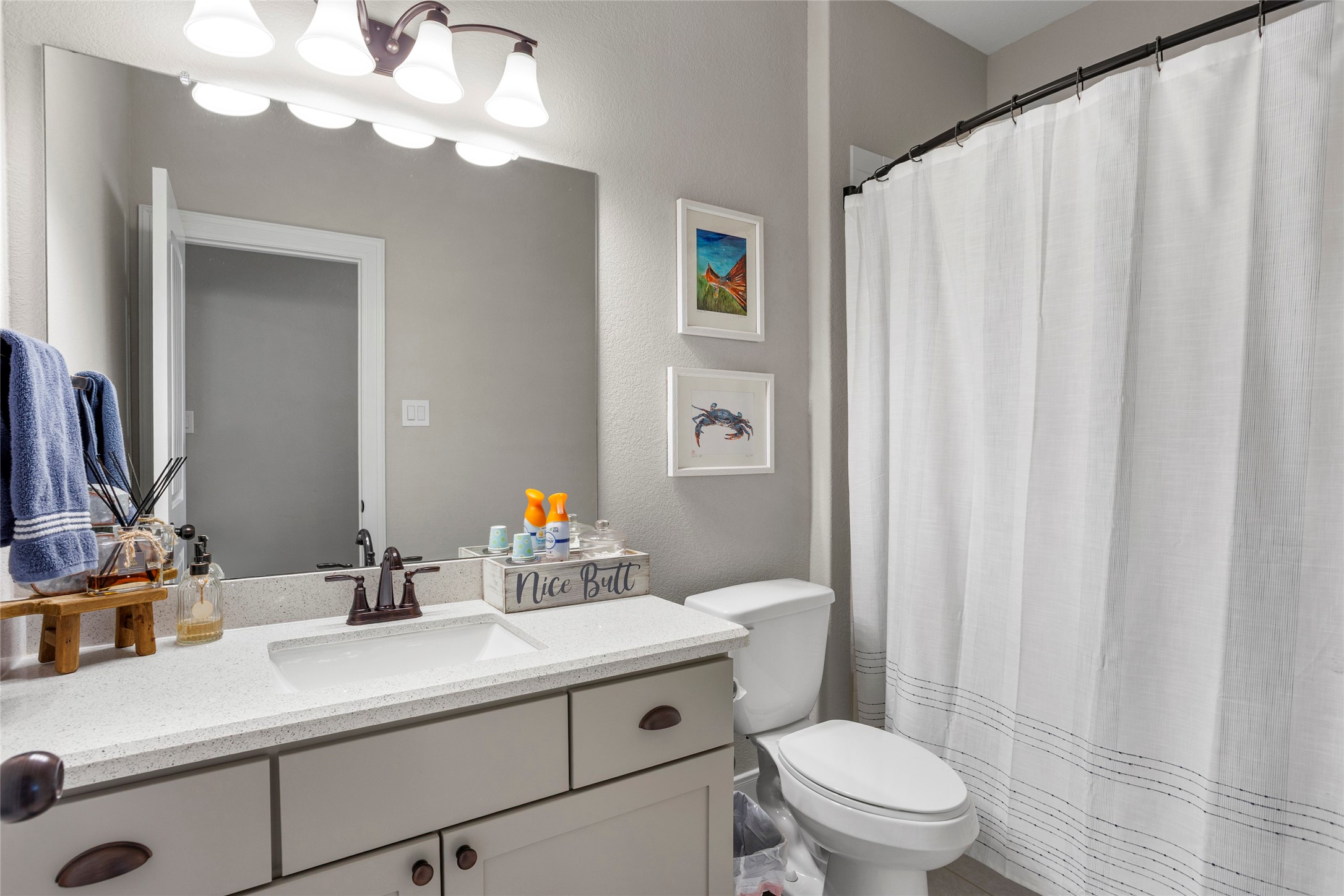 7634 Highland Road Santa Fe, TX 77517 - Photo 18 of 35 Secondary bathroom