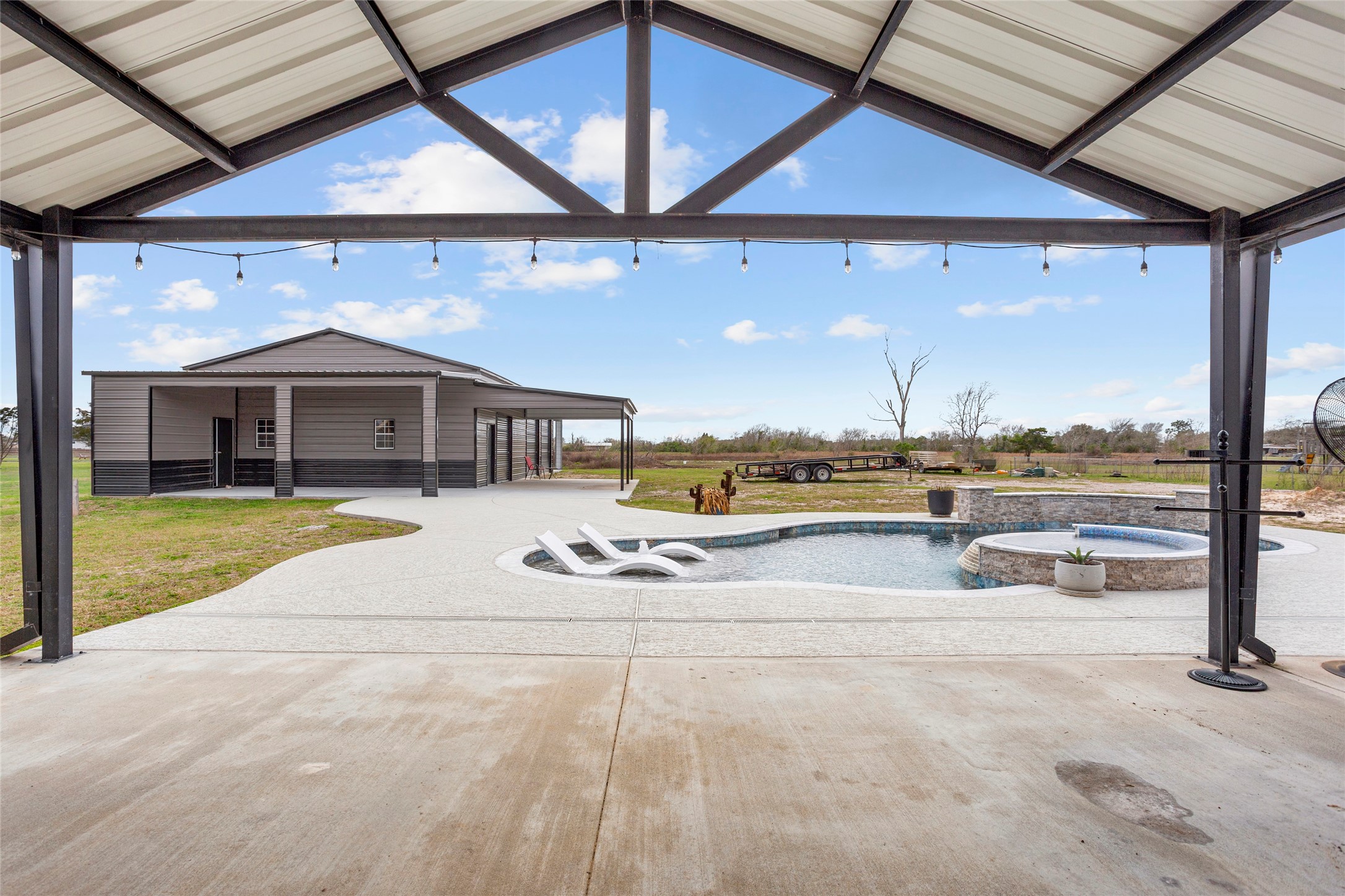 7634 Highland Road Santa Fe, TX 77517 - Photo 20 of 35 Covered back patio overlooking the Pool