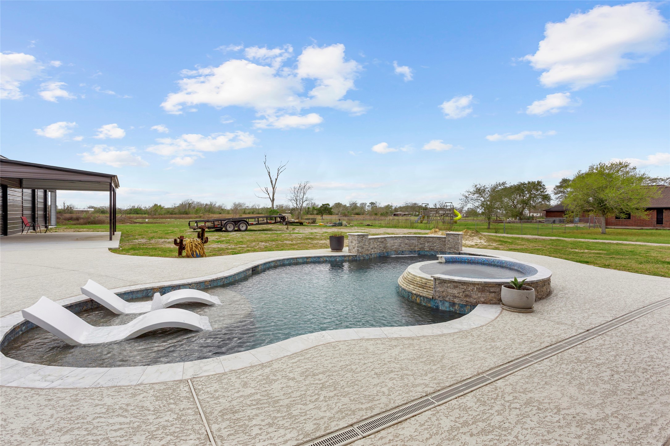 7634 Highland Road Santa Fe, TX 77517 - Photo 21 of 35 Pool with hot tub