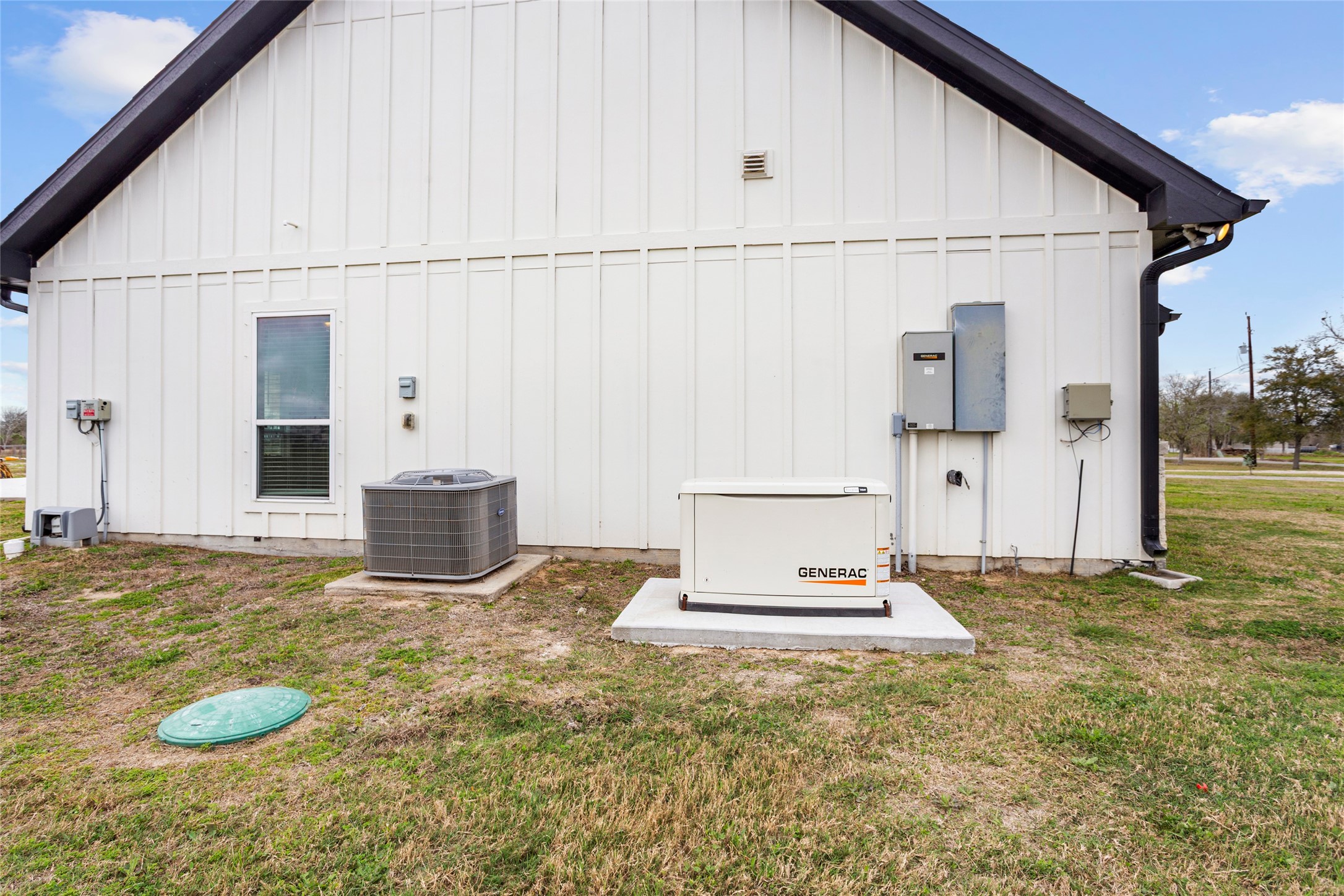 7634 Highland Road Santa Fe, TX 77517 - Photo 31 of 35 Whole House Generac Generator