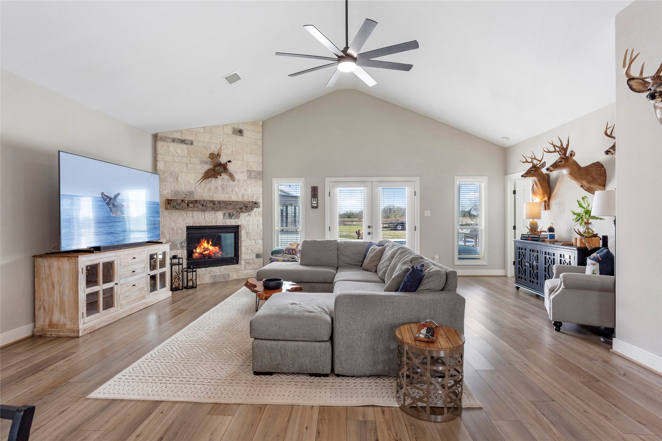 7634 Highland Road Santa Fe, TX 77517 - Photo 4 of 35 Living room
