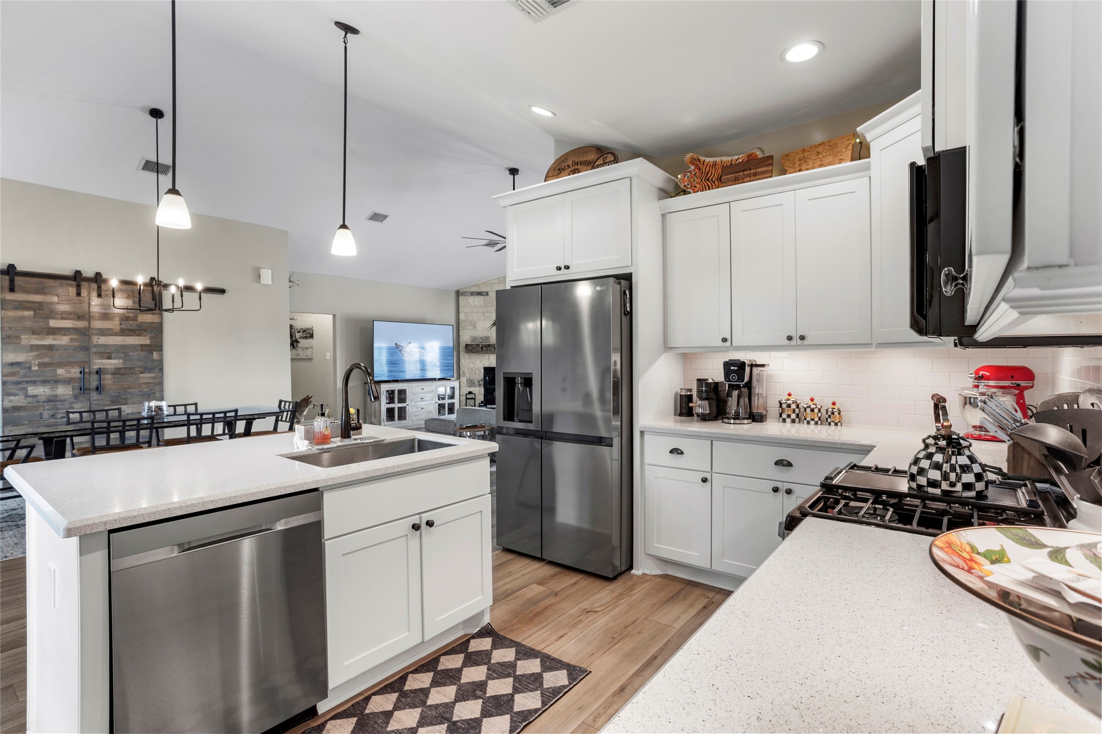 7634 Highland Road Santa Fe, TX 77517 - Photo 8 of 35