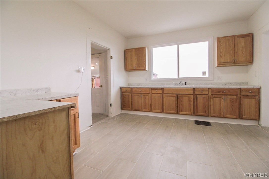 15634 Lakeshore Road Kendall, NY 14477 - Photo 13 of 50