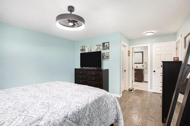 $540,000 | 10617 East Splitstone, Pinckney, MI 48169