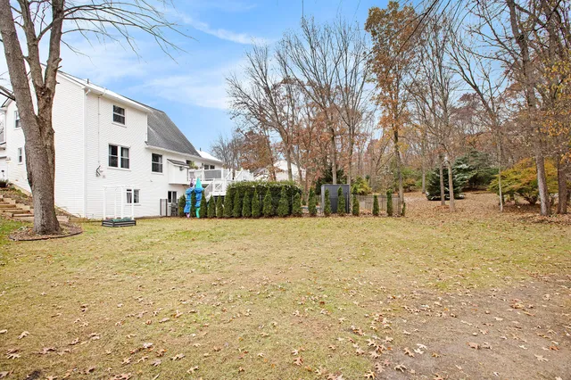 $540,000 | 10617 East Splitstone, Pinckney, MI 48169