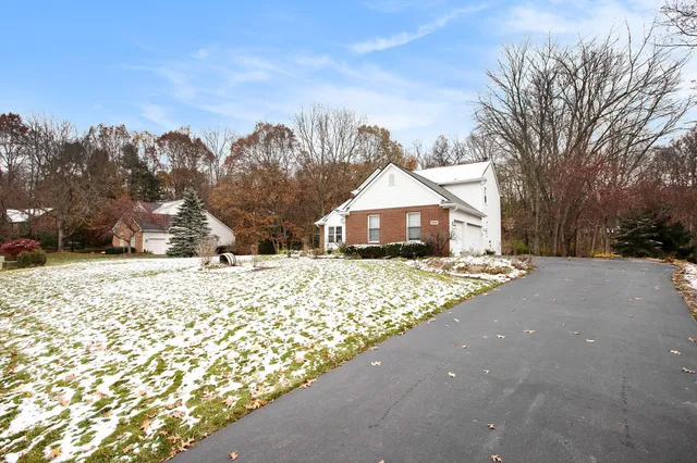 $540,000 | 10617 East Splitstone, Pinckney, MI 48169