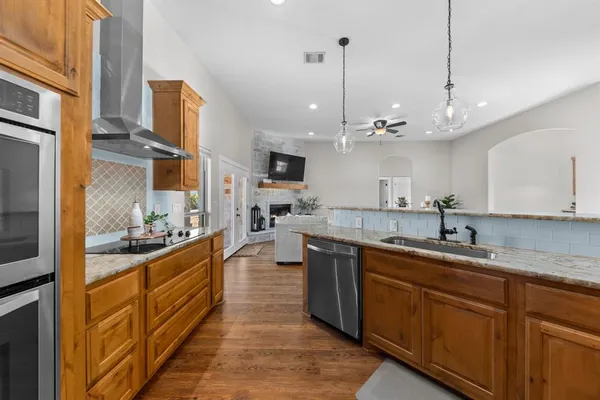 $639,000 | 125 Westcreek Drive, Bertram, TX 78605