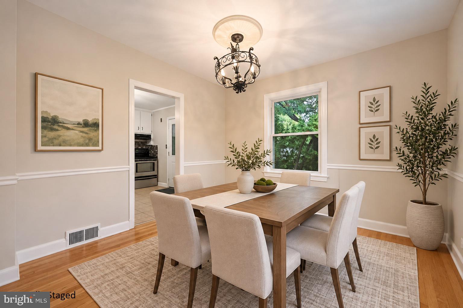 2005 Dennis Avenue Silver Spring, MD 20902 - Photo 8 of 30 Gallery Image 8