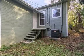 $1,649 | 3211 Bideker Avenue, Fort Worth, TX 76105