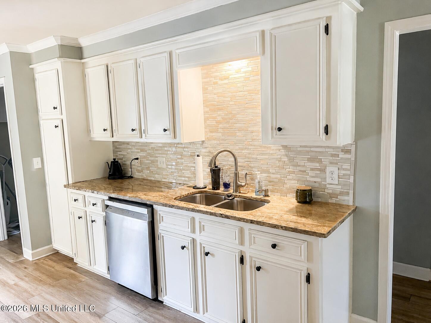420 Pecan Circle Brandon, MS 39042 - Photo 2 of 25 Pecan Circle Kitchen
