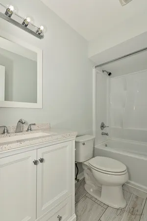 $2,000 | 3715 West Prestwick Street, McHenry, IL 60050