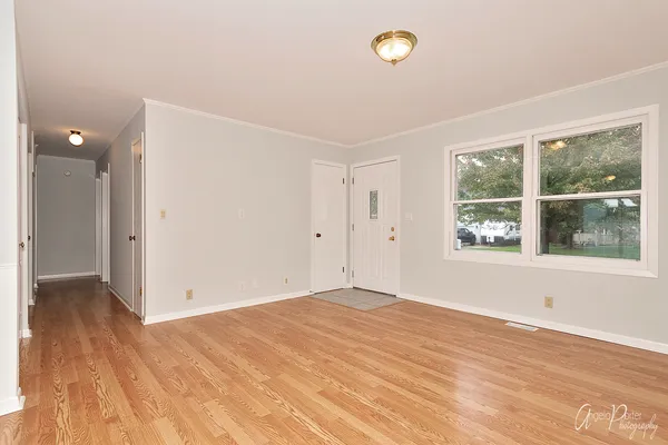 $2,000 | 3715 West Prestwick Street, McHenry, IL 60050