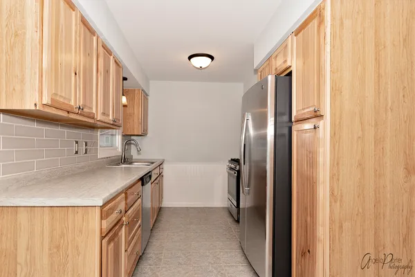 $2,000 | 3715 West Prestwick Street, McHenry, IL 60050