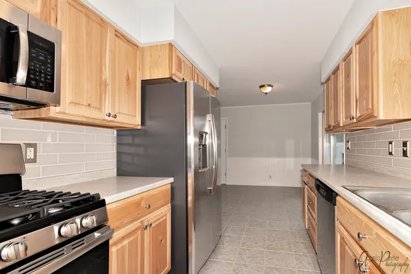 $2,000 | 3715 West Prestwick Street, McHenry, IL 60050