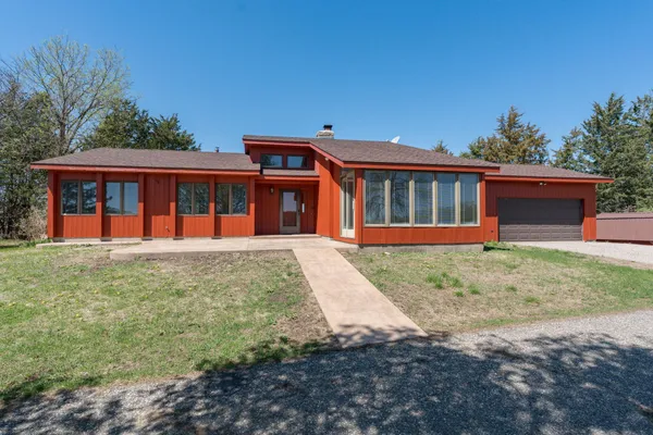 $699,900 | 29558 Pumpkin Hill Road, Le Sueur, MN 56058