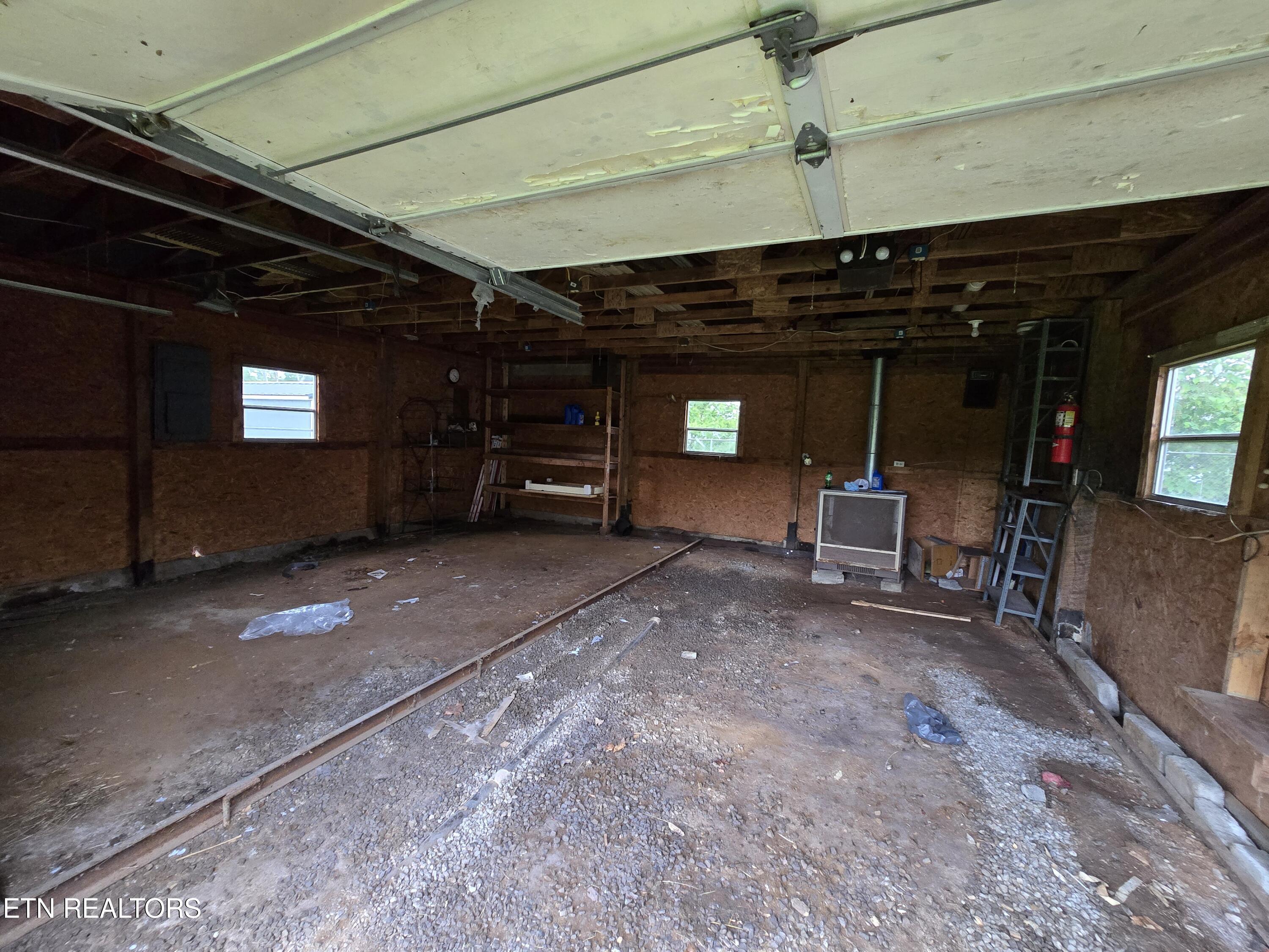 288 Machine Branch Road Ewing, VA 24248 - Photo 24 of 32 20250527_172549