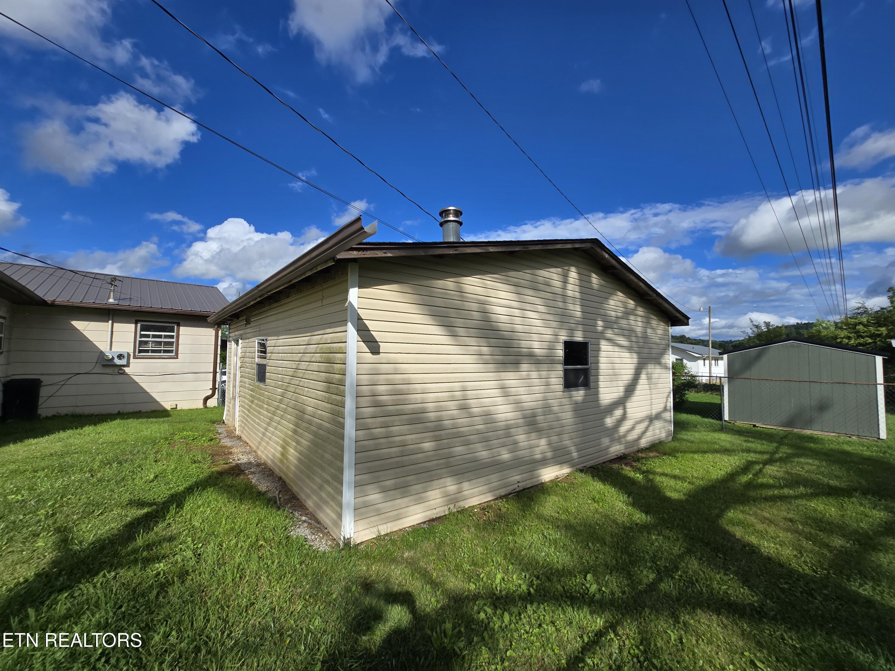 288 Machine Branch Road Ewing, VA 24248 - Photo 27 of 32 20250530_175645