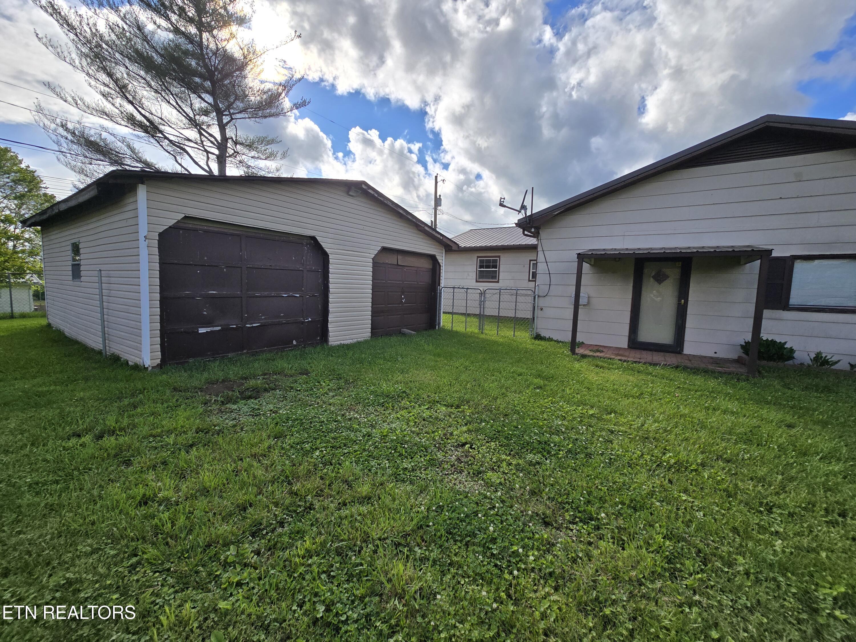 288 Machine Branch Road Ewing, VA 24248 - Photo 3 of 32 20250530_175613