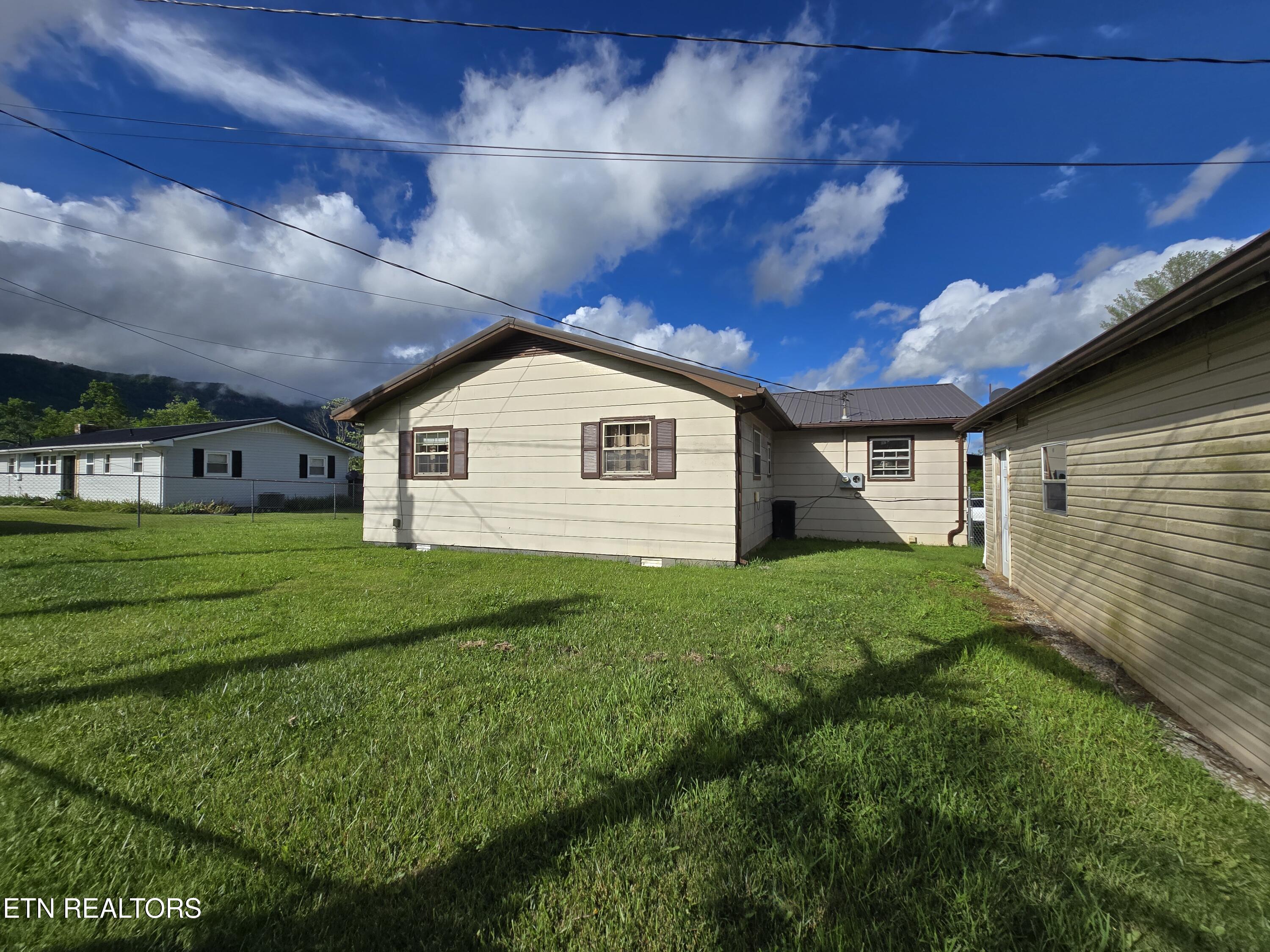 288 Machine Branch Road Ewing, VA 24248 - Photo 32 of 32 20250530_175647