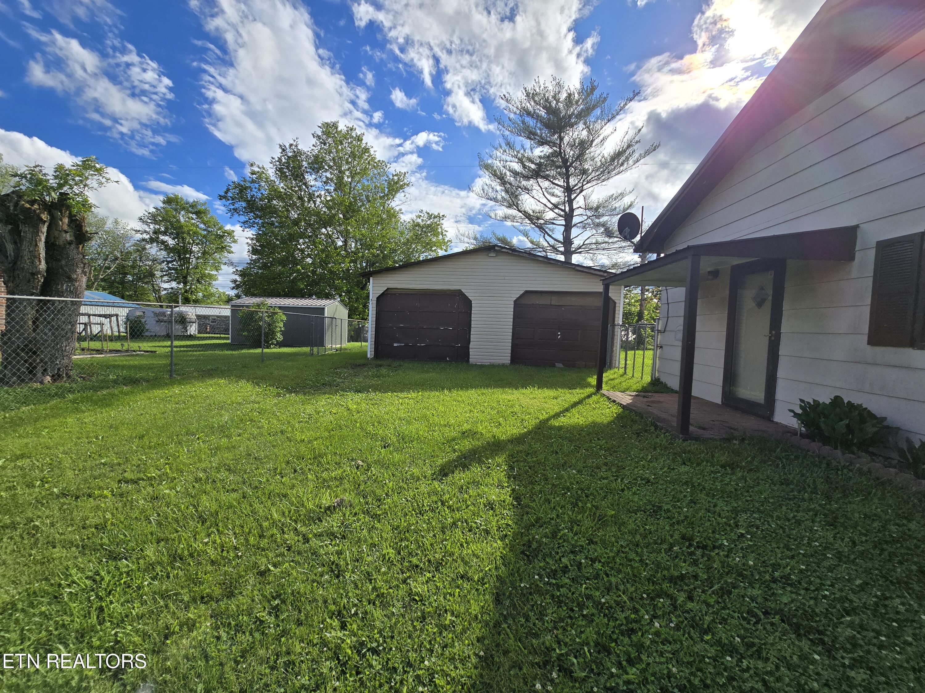 288 Machine Branch Road Ewing, VA 24248 - Photo 4 of 32 20250530_175600