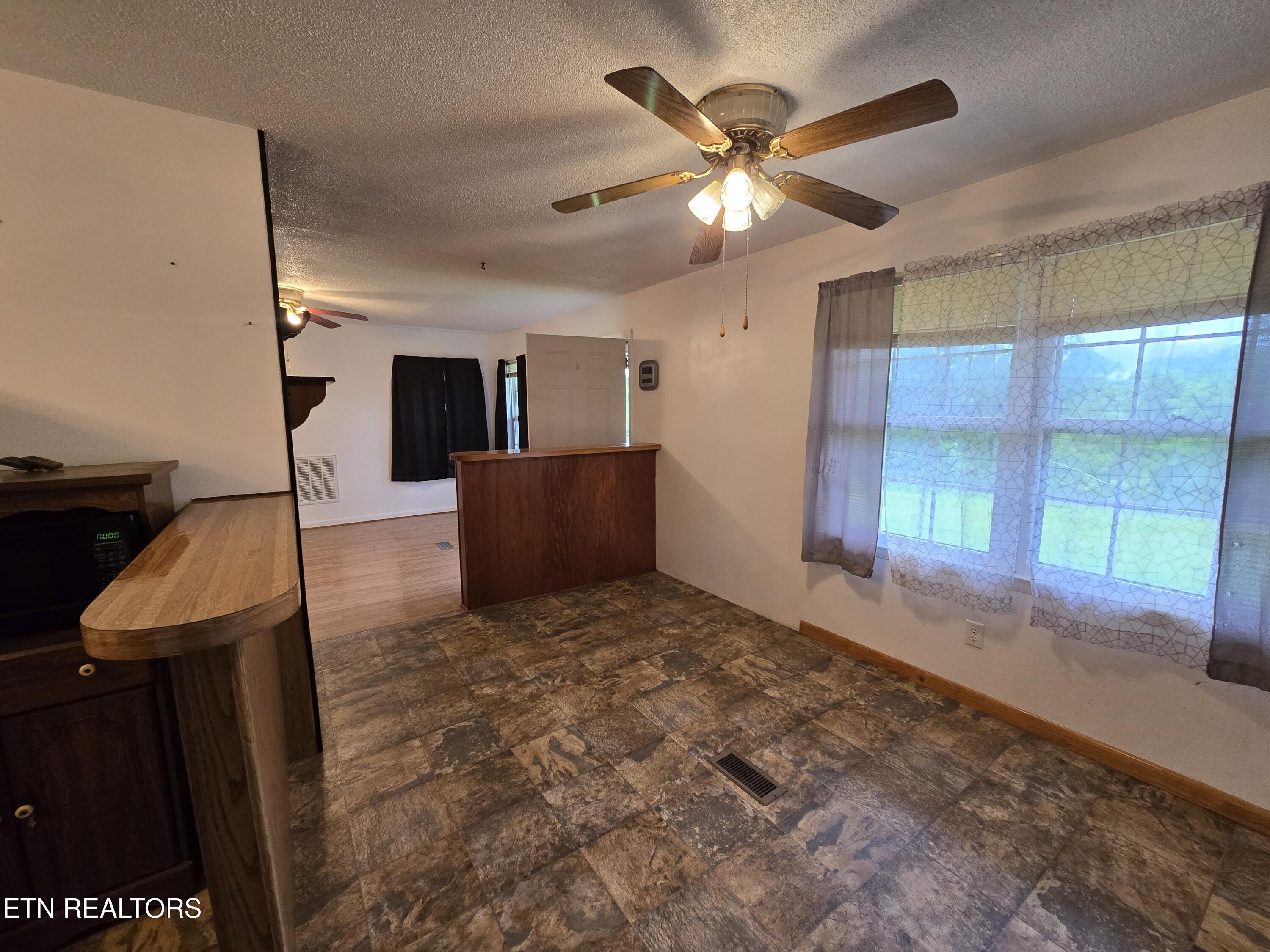 288 Machine Branch Road Ewing, VA 24248 - Photo 10 of 32 20250527_171912