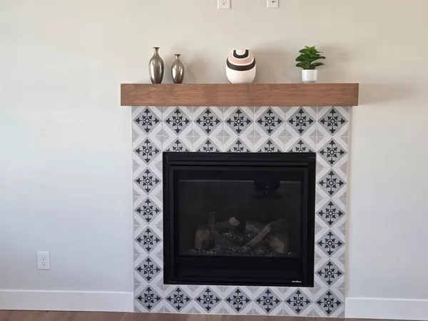 $565,000 | 103 Bowz Drive, Downs, IL 61736