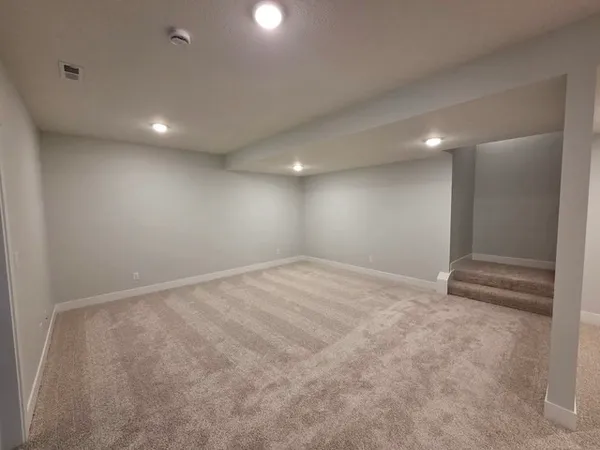 $565,000 | 103 Bowz Drive, Downs, IL 61736