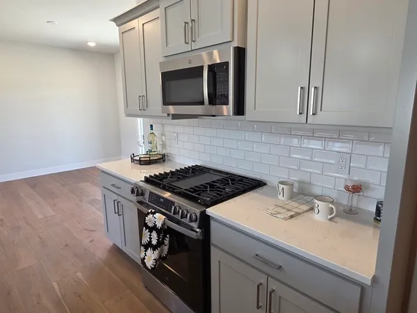 $565,000 | 103 Bowz Drive, Downs, IL 61736