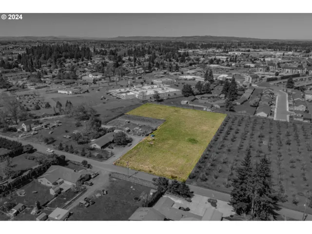 $599,000 | 1661 East Lincoln Road, Woodburn, OR 97071