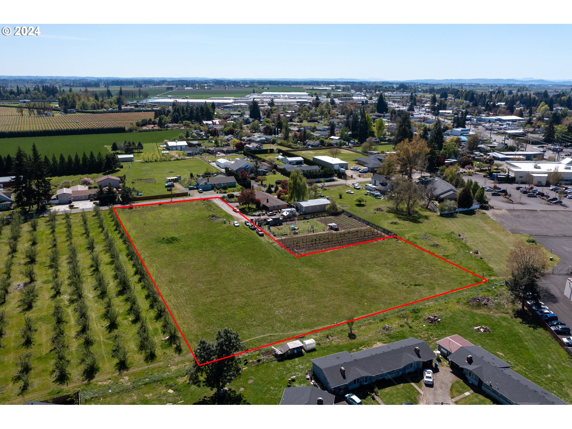 1661 East Lincoln Road Woodburn, OR 97071 - Photo 16 of 35