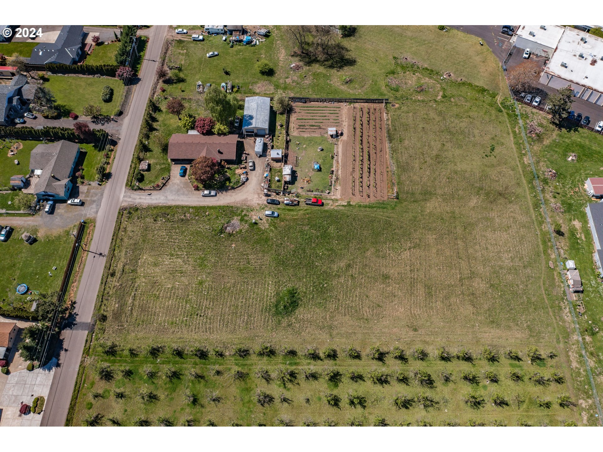 1661 East Lincoln Road Woodburn, OR 97071 - Photo 23 of 35