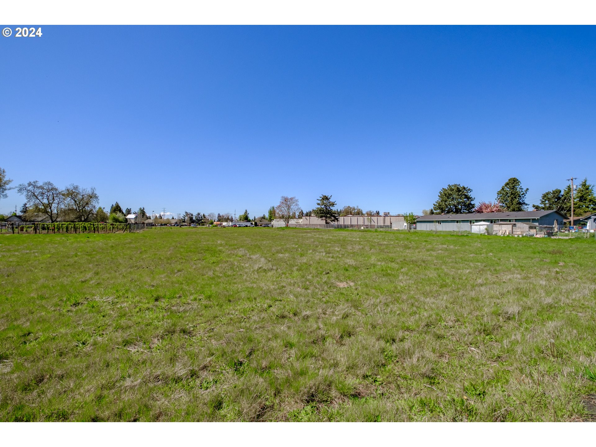 1661 East Lincoln Road Woodburn, OR 97071 - Photo 30 of 35