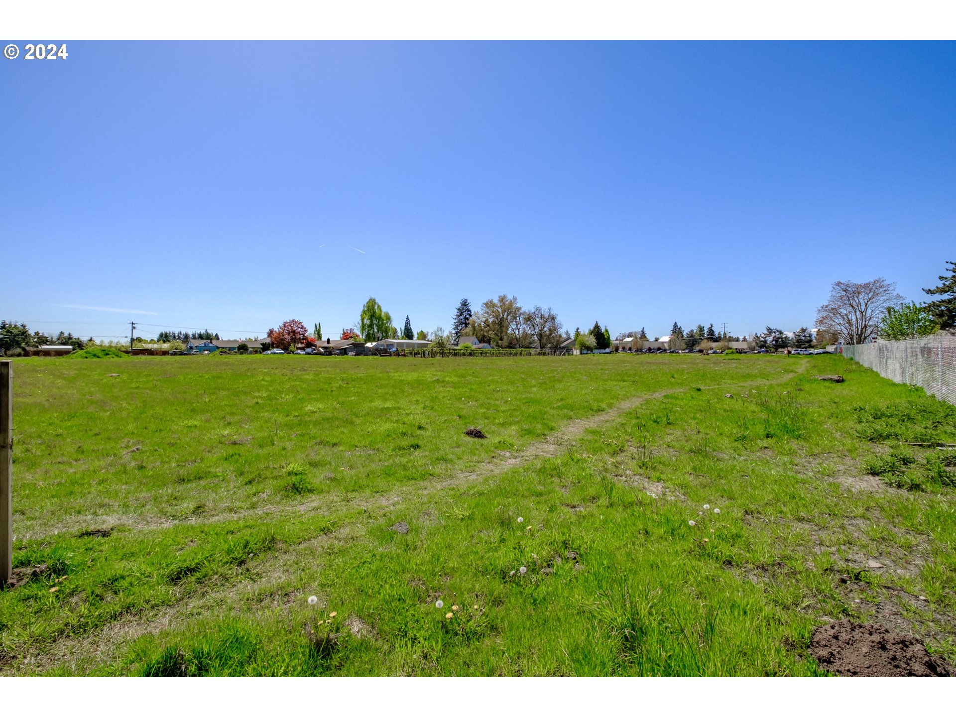 1661 East Lincoln Road Woodburn, OR 97071 - Photo 32 of 35