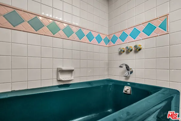 $995,000 | 6636 Tobias Avenue, Van Nuys, CA 91405