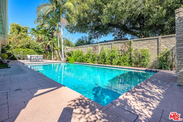 $995,000 | 6636 Tobias Avenue, Van Nuys, CA 91405