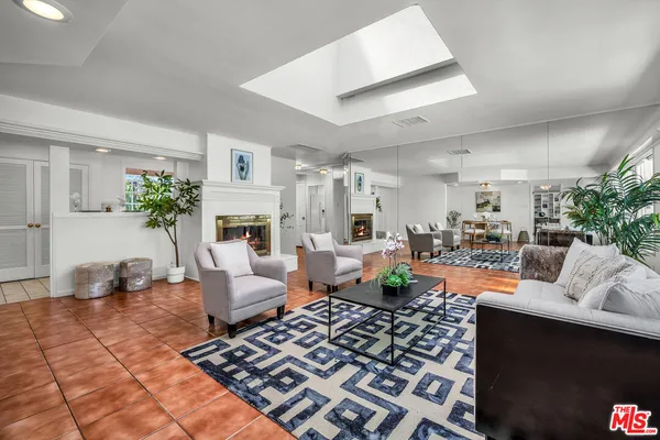 $995,000 | 6636 Tobias Avenue, Van Nuys, CA 91405