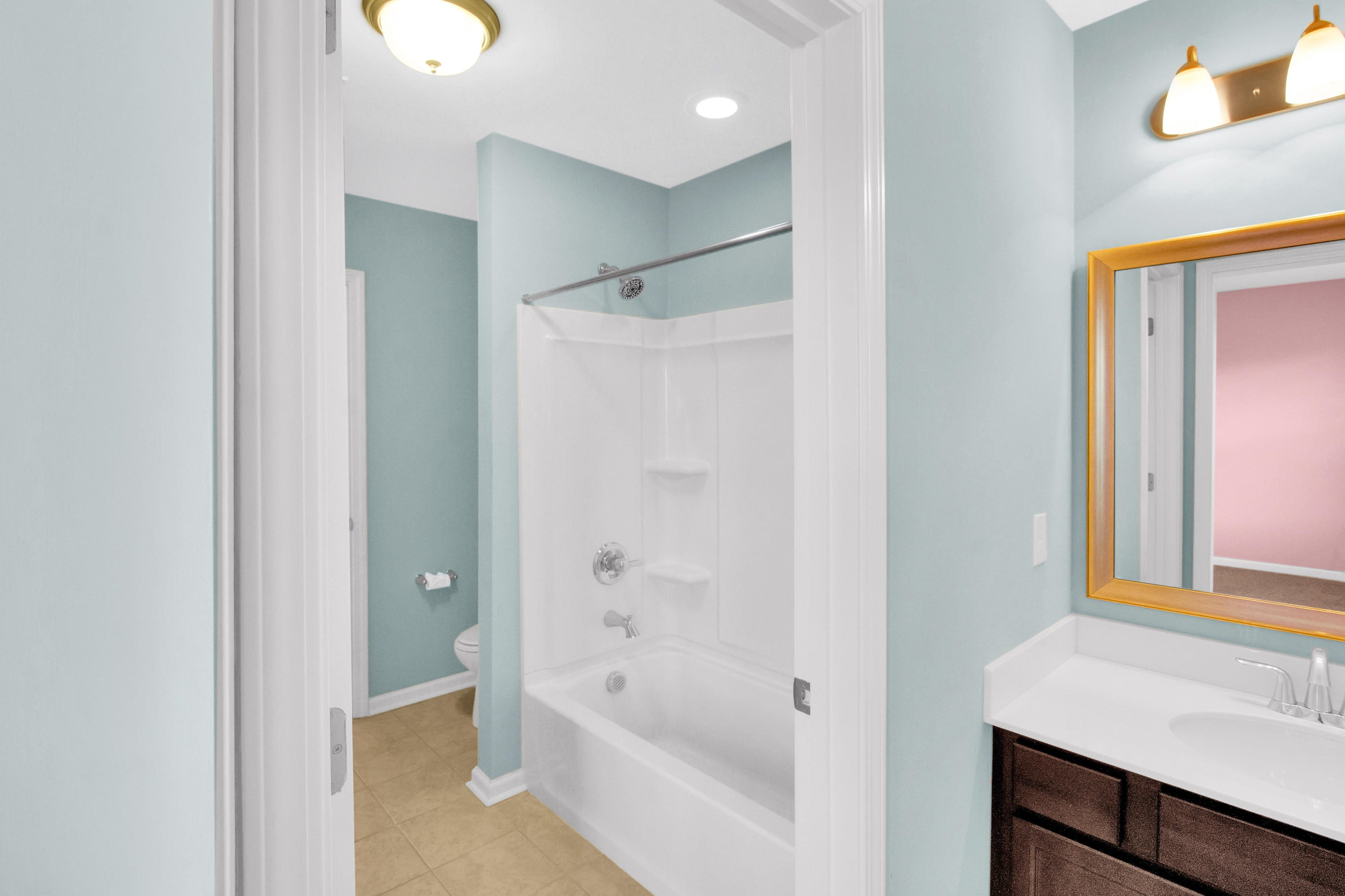 219 Saxony Loop Summerville, SC 29486 - Photo 21 of 29 Jack and Jill Bath